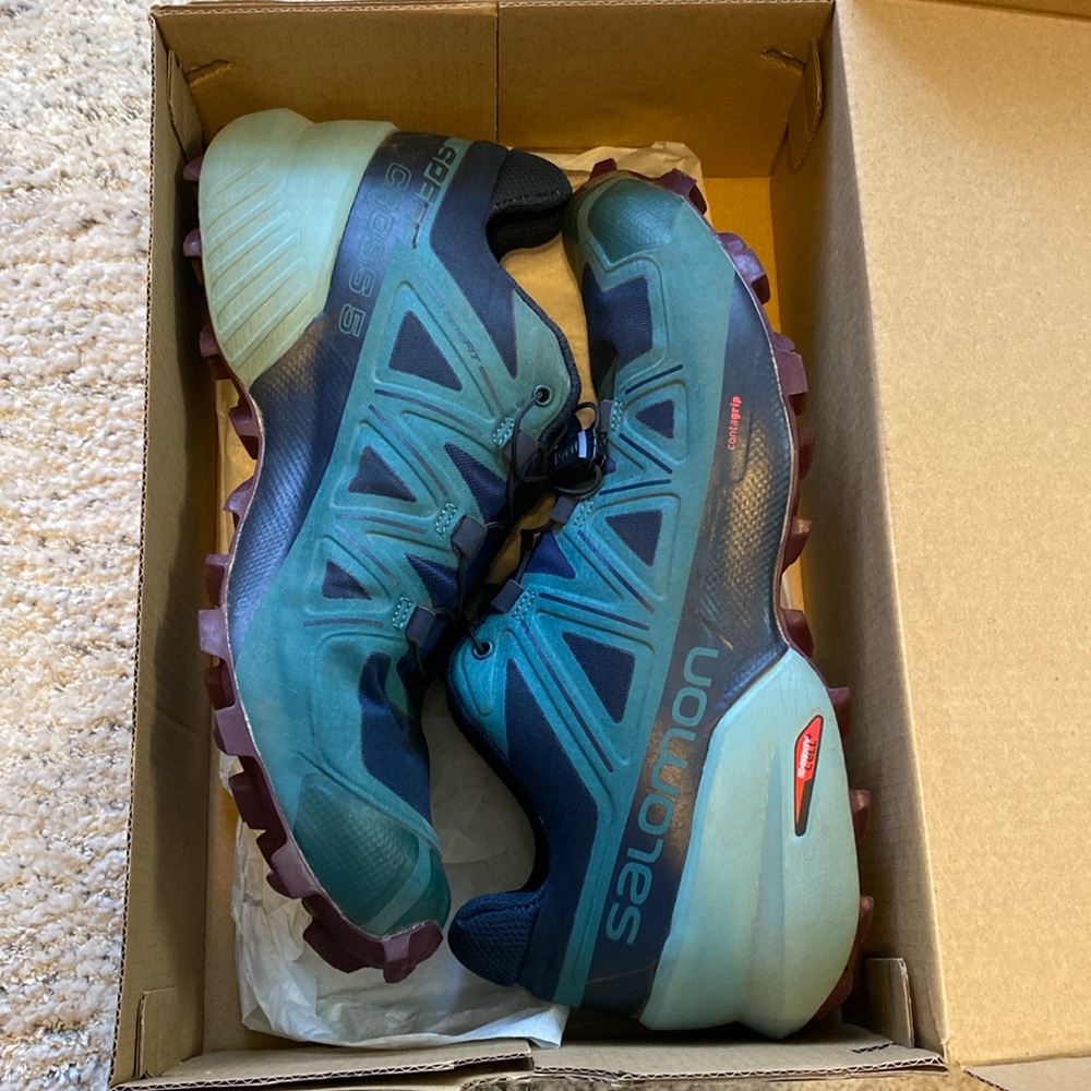 Women’s Salomon SpeedCross 5 W - Size 9